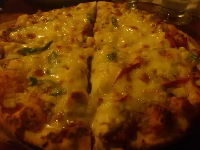 Manna Resto Home Made Pizza & Pasta