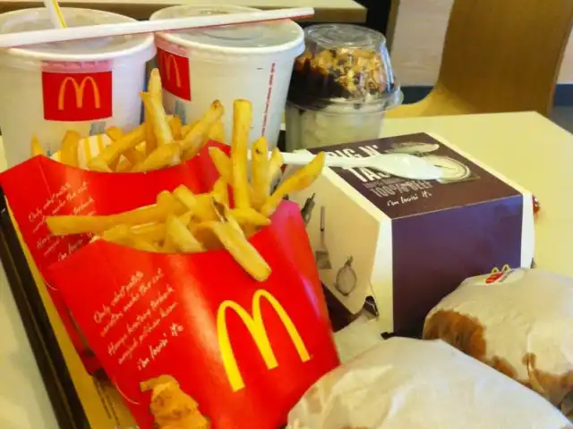 McDonald's & McCafé Food Photo 9