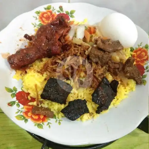 Gambar Makanan Warung Nasi Kuning Berkah, Tinumbu 16