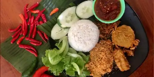 Ayam Gebuk Sambalado, Pontianak Kota