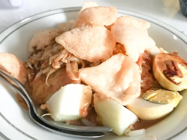 Gambar Makanan Kupat Tahu & Lontong Kari Cicendo 6