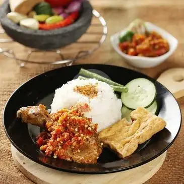 Gambar Makanan Ayam Goreng Nelongso, Pare 9