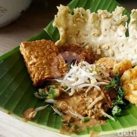 Gambar Makanan Pecel Pincuk Madiun Bu Trimo, Kedungkandang 6