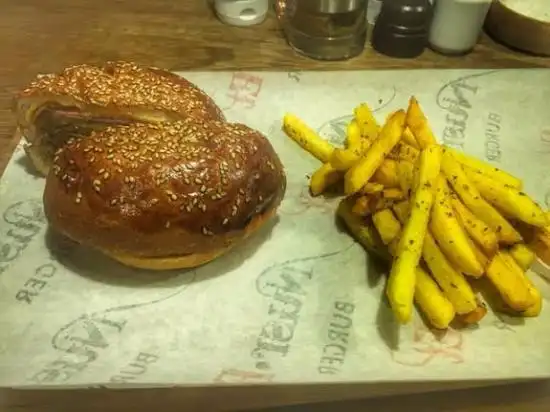 Nusr-Et Burger'nin yemek ve ambiyans fotoğrafları 19