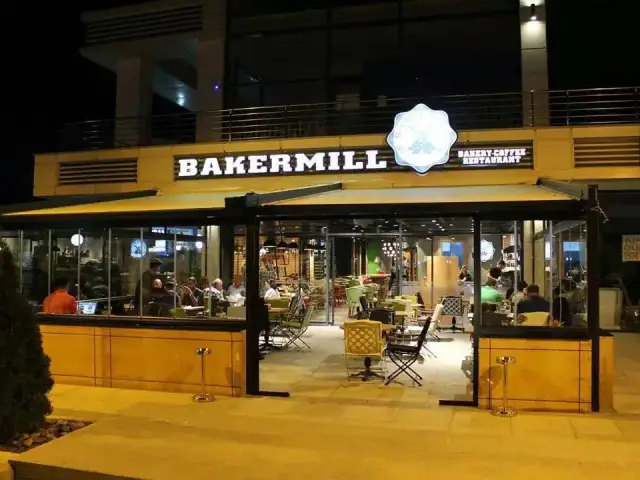 Bakermill Pub & Grill'nin yemek ve ambiyans fotoğrafları 3