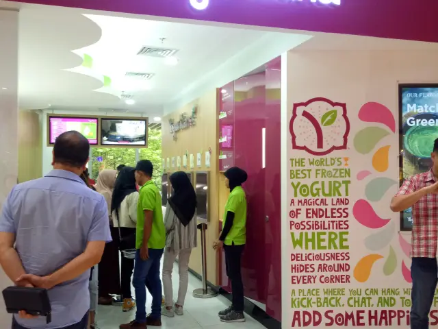 Gambar Makanan Yogurtland 17