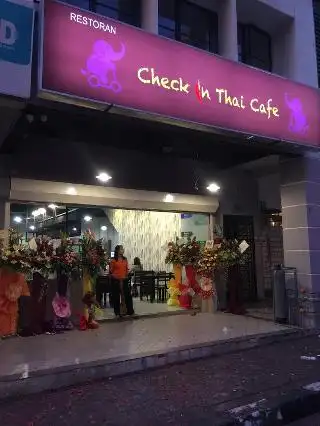 Check In Thai