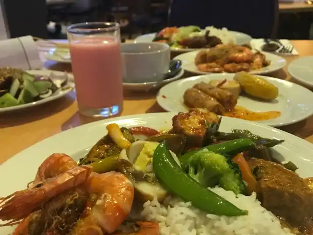 Aroi Dee Thai Restaurant Food Photo 12