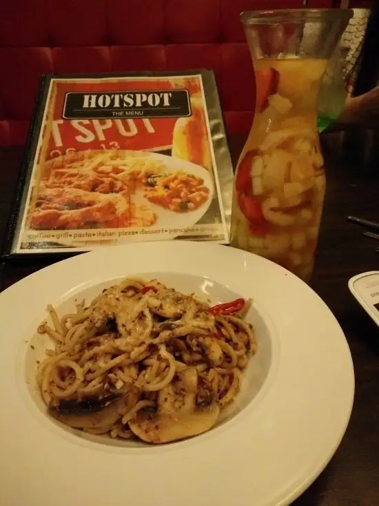 Gambar Makanan HotSpot Cafe 15