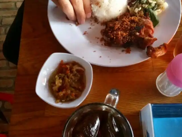 Gambar Makanan Ayam Penyet Surabaya & Bakar KQ5 11