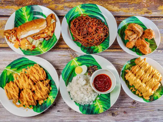 Nasi Lemak Goreng Ayam Bujang