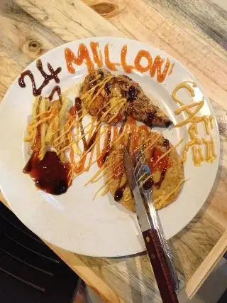 Twenty Four Million Cafe Food Photo 4