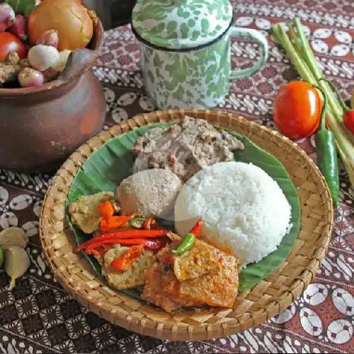 Gambar Makanan Gudeg Jogja Rasa Jakarta Bu Yus, Sunter 1