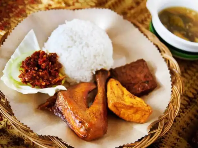 Gambar Makanan Depot Gudeg Malioboro dan Ayam Kalasan 6