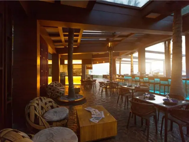 Azure Beach Club - Crimson Resort and Spa Mactan Food Photo 3