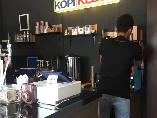 Gambar Makanan Kopi Kebut Nitro Bar 8