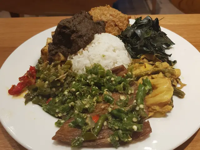 Gambar Makanan Nasi Kapau Sodagar 1