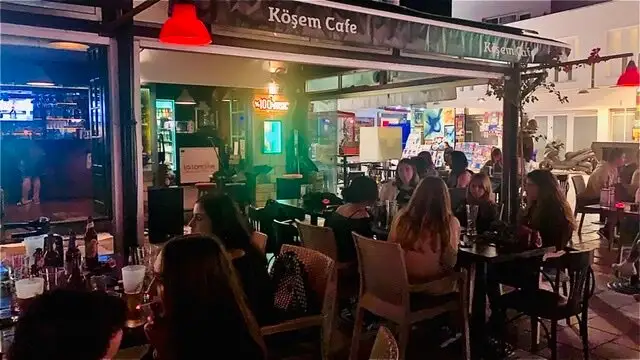 Köşem Pub & Cafe & Restaurant'nin yemek ve ambiyans fotoğrafları 19