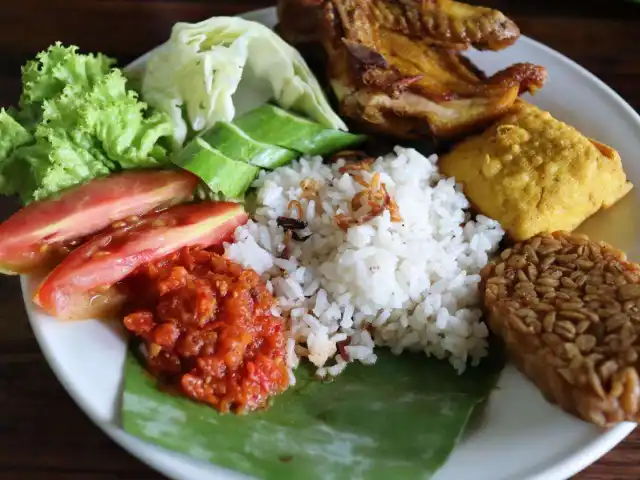 Gambar Makanan Nasi Uduk Ayam Goreng Zainal Fanani 15