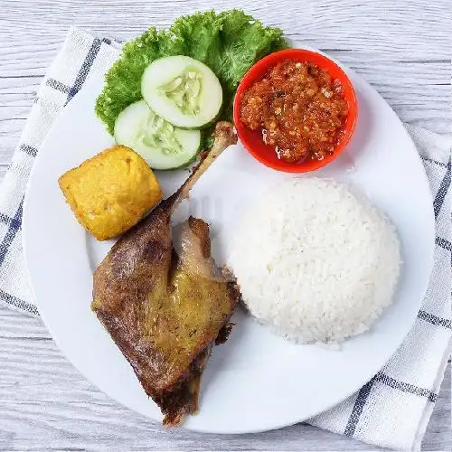 Gambar Makanan Lesehan Pecel Lele Lestari & Seafood, Srengseng Sawah 14