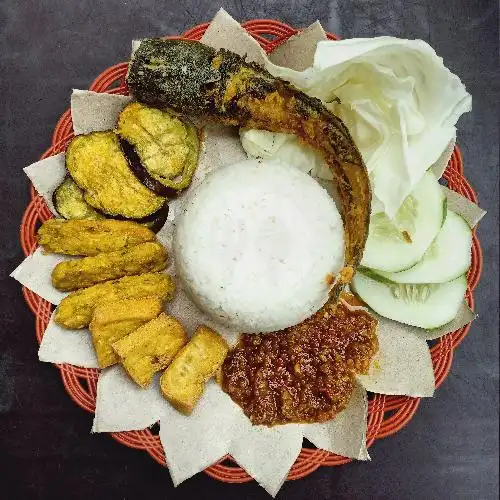 Gambar Makanan Ayam Penyet Kak Una, Aksara 8