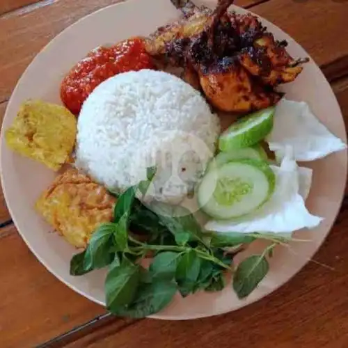 Gambar Makanan Lalapan Ayam Taliwang Hj.Riyati 4