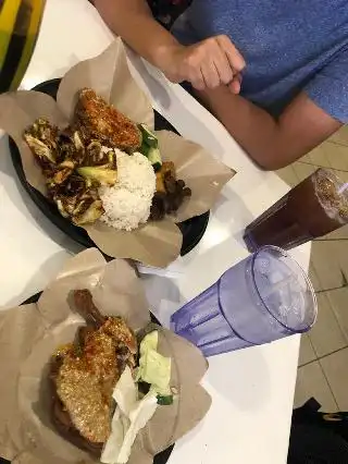 Ayam Gepuk Pak Gembus Pelangi Damansara Food Photo 1