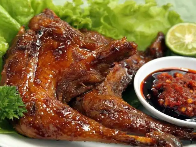 Ayam Bakar Khas Solo Pendopo 88, Larangan