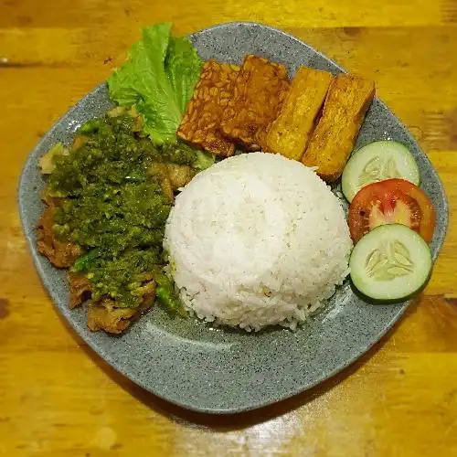 Gambar Makanan Cafe Adek Vegetarian, Komplek Griya Mas 5