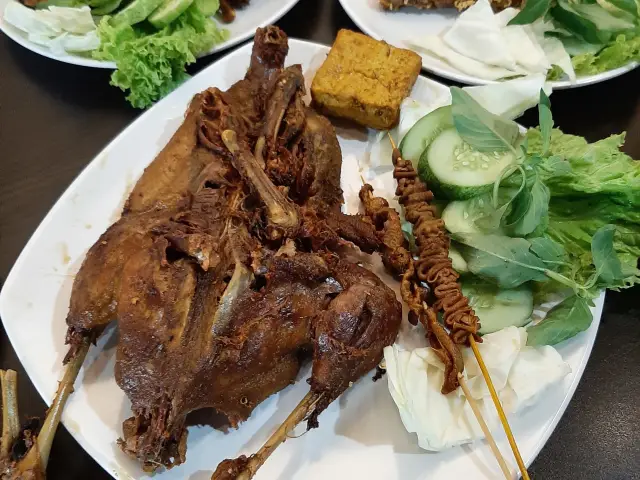 Foto Restoran Bebeke Om Aris Foto Makanan Pilihan Di Bekasi Bekasi