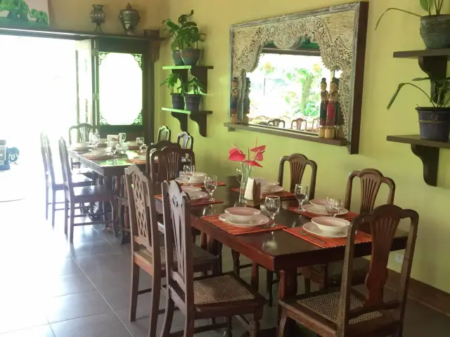Lime and Basil Thai Restaurant Food Photo 17