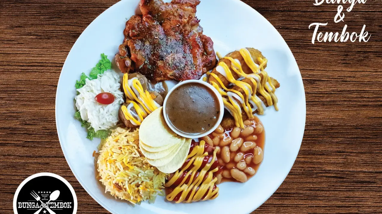 Bunga & Tembok Cafe Melaka