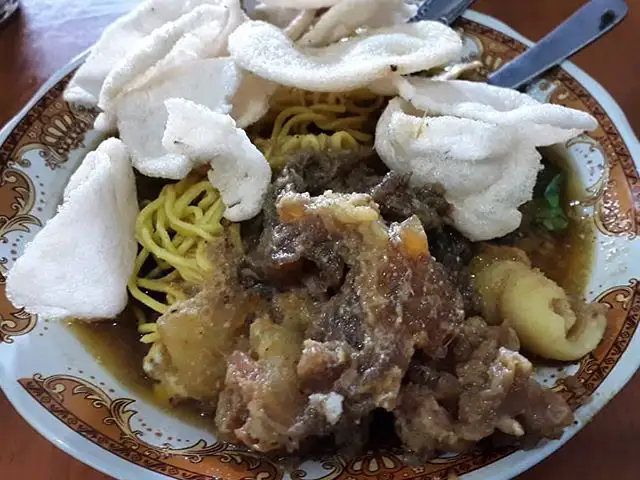 Gambar Makanan H. Munaji Tahu Campur, Lontong Kikil Dan Soto Ayam Kapasari 1