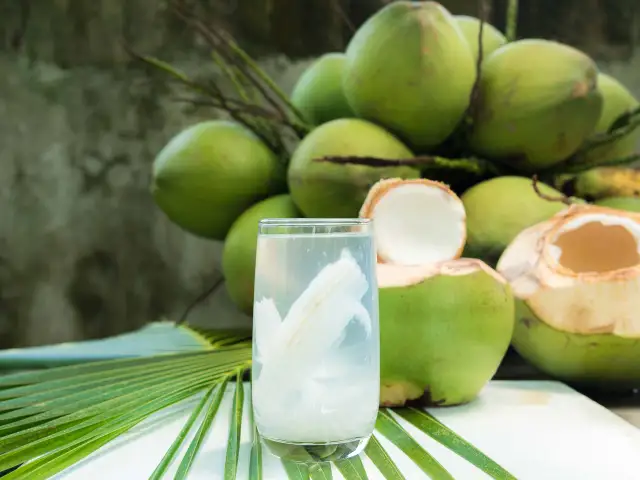Coconut Shake Manggo Shake