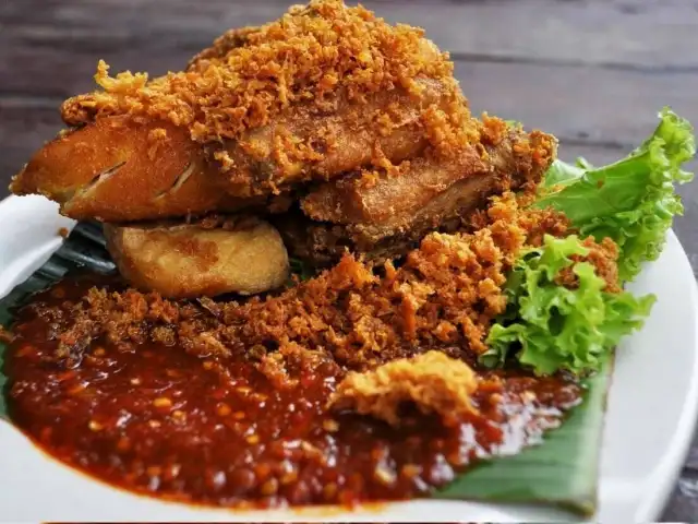 Ayam Penyet Sumatera Food Photo 2