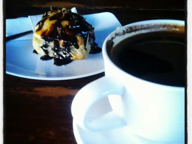 Gambar Makanan Kopi Item Coffee Shop 6