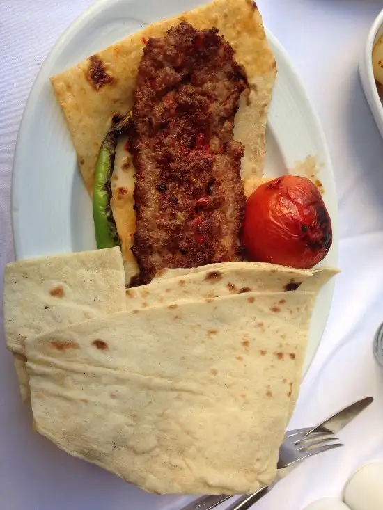 Adana Dostlar Kebapçısı'nin yemek ve ambiyans fotoğrafları 2