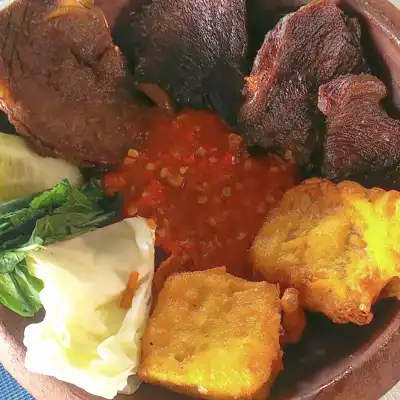 Dik ayu  ( ayam penyet kak su )