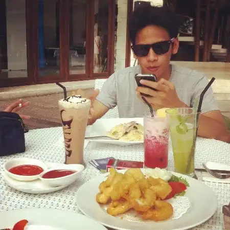 Gambar Makanan Klapa New Kuta Beach 14