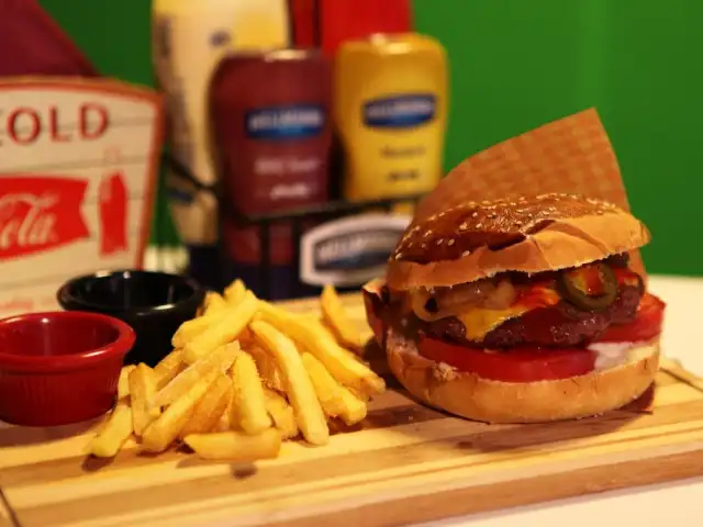 Retro Burger'nin yemek ve ambiyans fotoğrafları 5