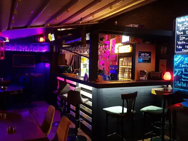 Halikarnas Pub ERbar'nin yemek ve ambiyans fotoğrafları 3