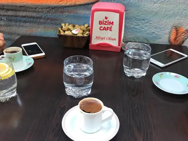 Bizim Cafe'nin yemek ve ambiyans fotoğrafları 3