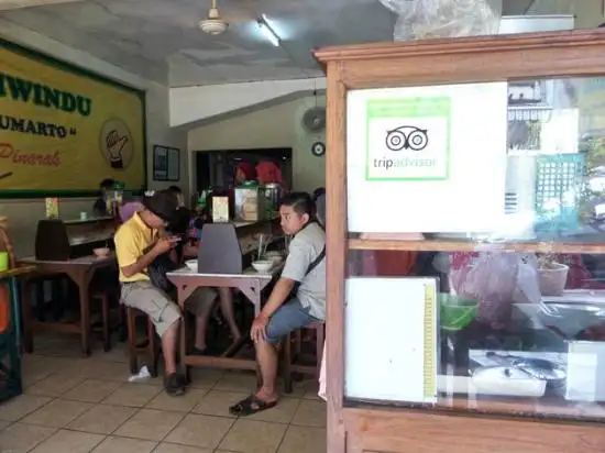 Gambar Makanan Soto Triwindu Solo 9