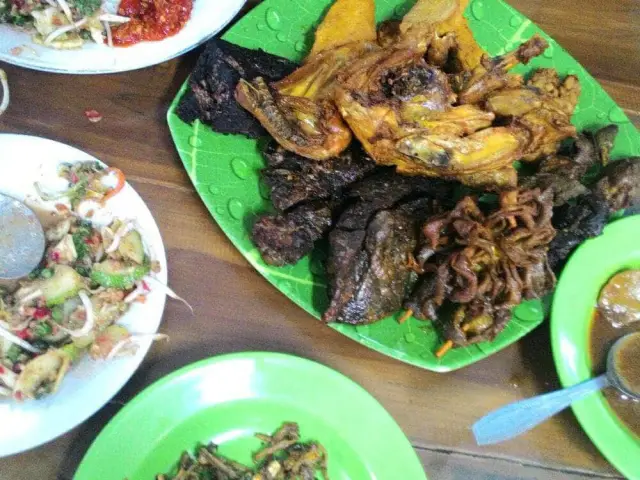 Gambar Makanan Ayam Goreng Aroma 3 9