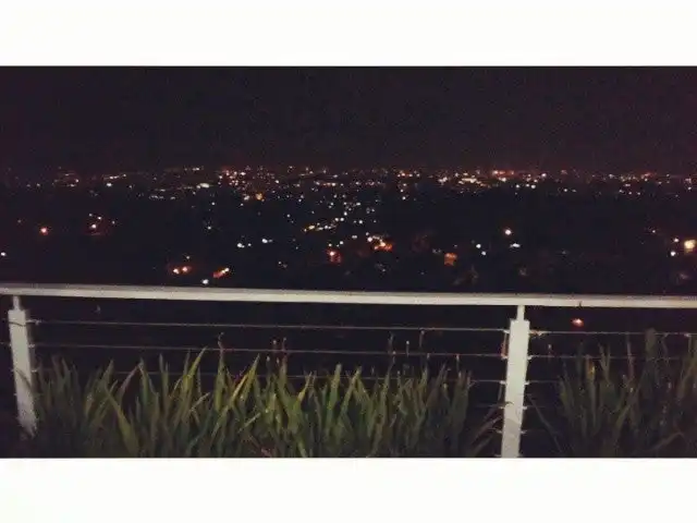 Sierra Cafe & Lounge, Dago Pakar - Bandung