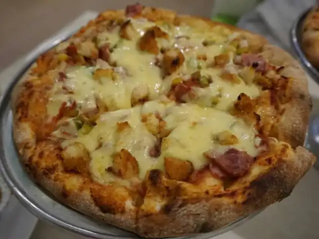 Gambar Makanan Gian Pizza 4