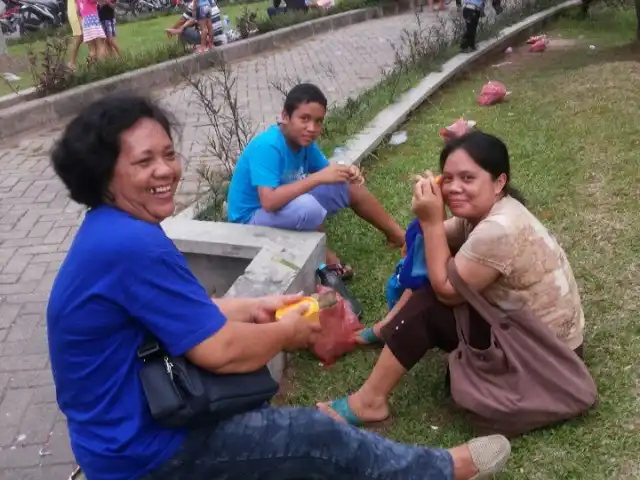 Gambar Makanan Jajanan bundaran cemara asri 11