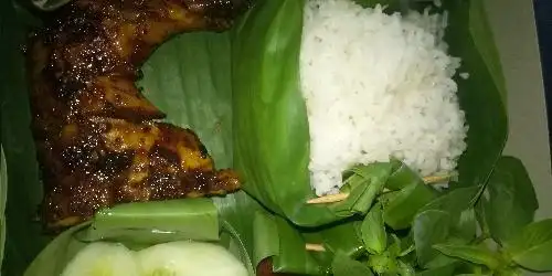 Ayam Bakar Wijaya dan seefood, samsat cikarang