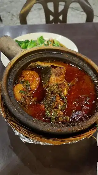 Family Port Asam Pedas Claypot