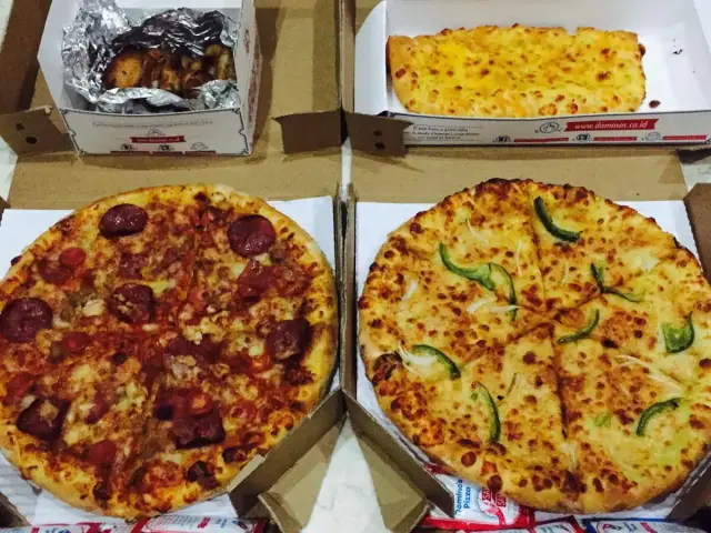 Gambar Makanan Domino's Pizza 7